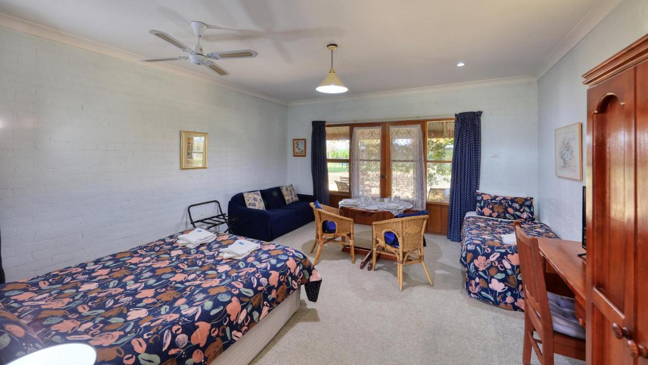 The Vineyard Motel Cowra Extérieur photo